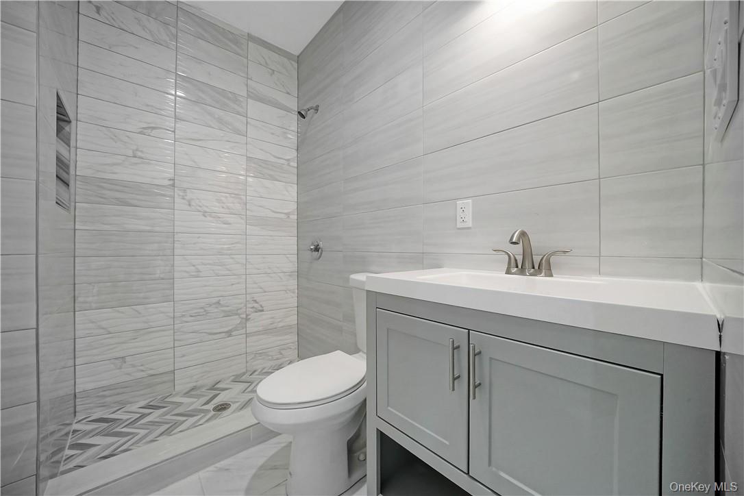 173 Washington Street Unit: 1