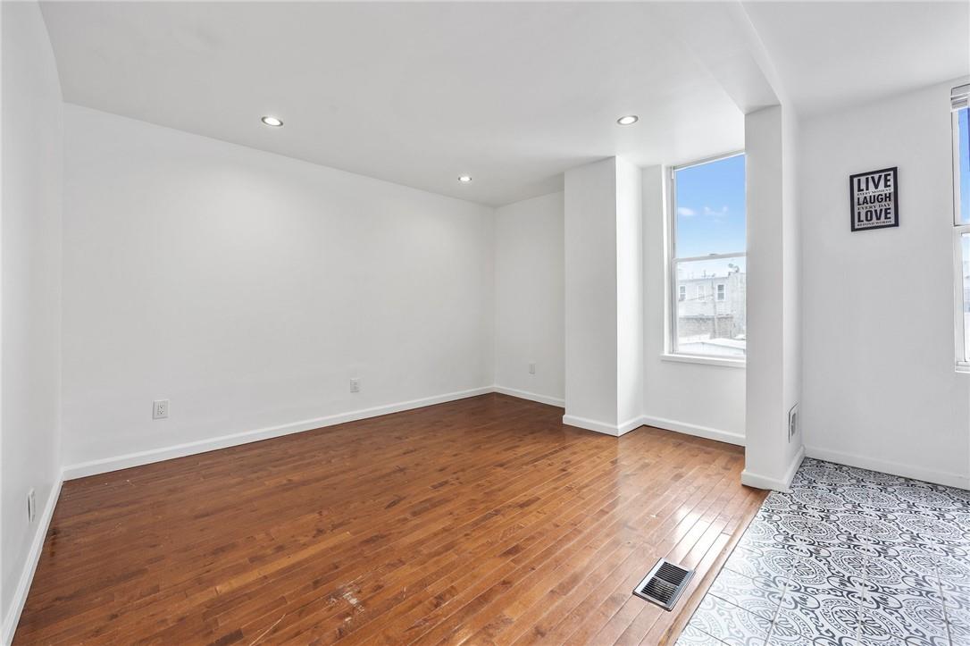 35 Nichols Avenue # 2