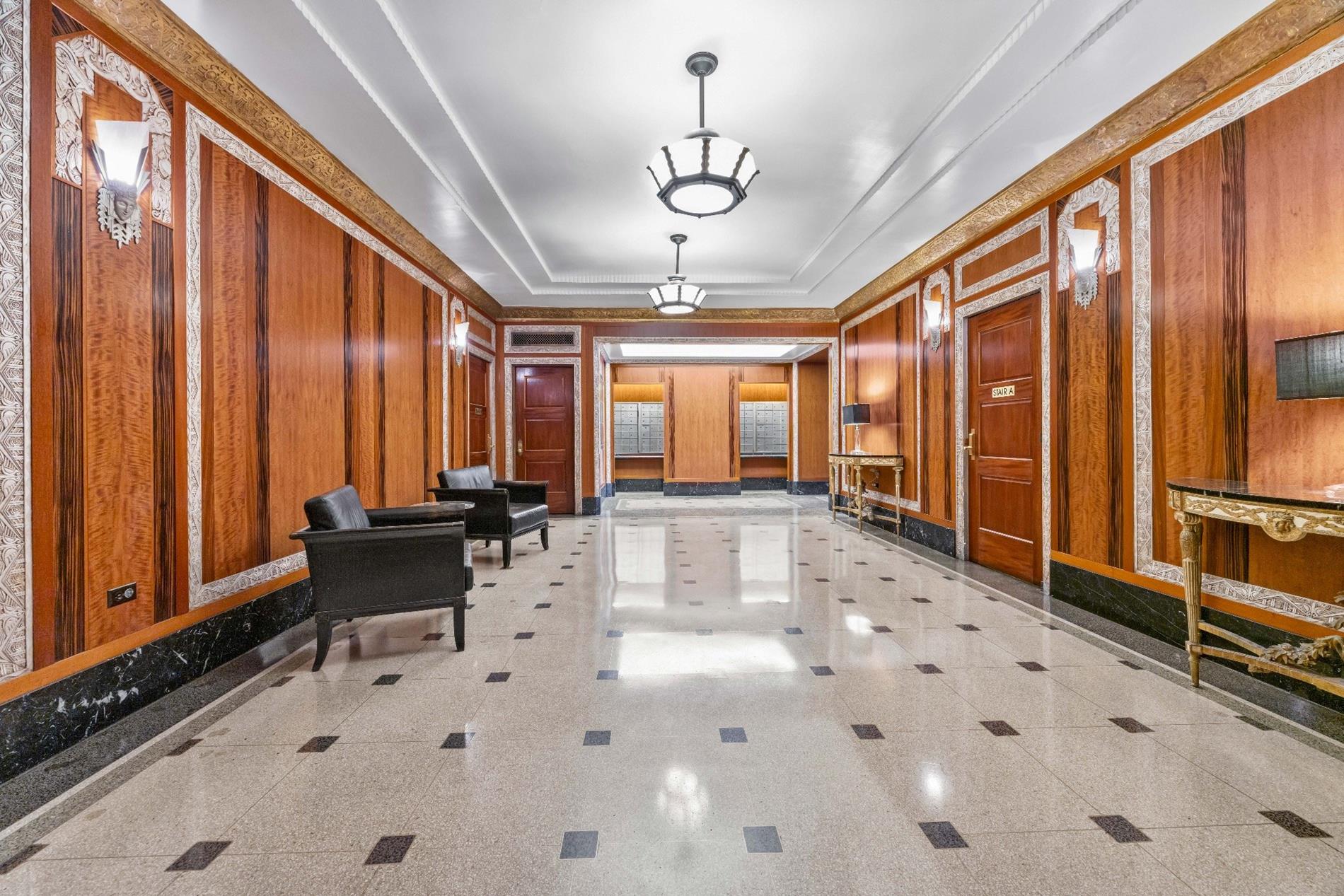 300 W 23rd Street 2K