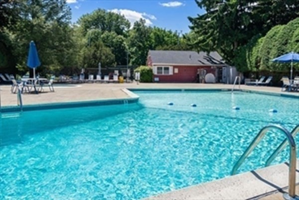 1809 Windsor Dr Unit: 1809