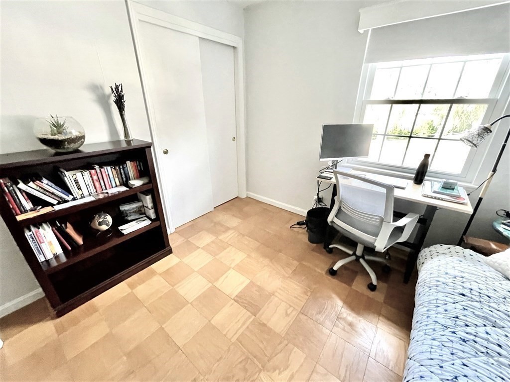 1809 Windsor Dr Unit: 1809