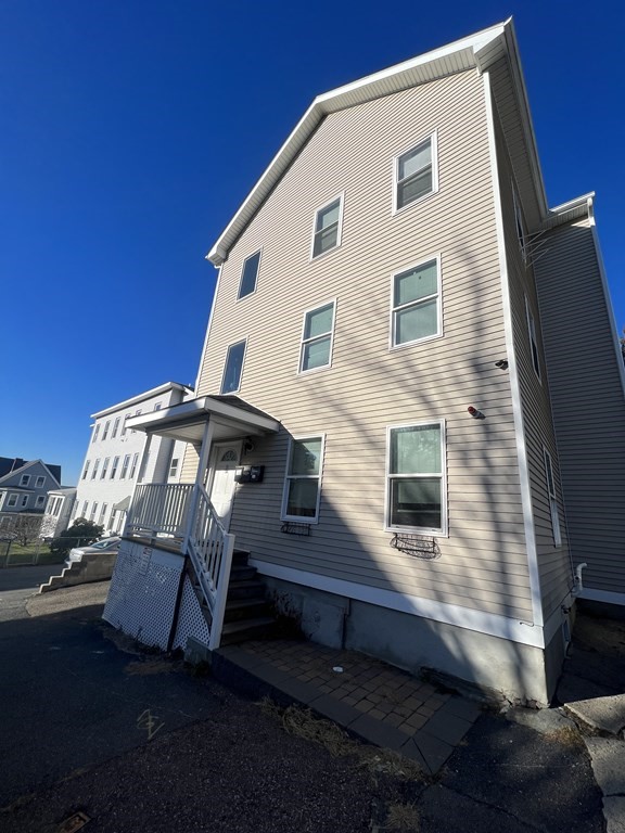 31 Pattison St Unit: 1