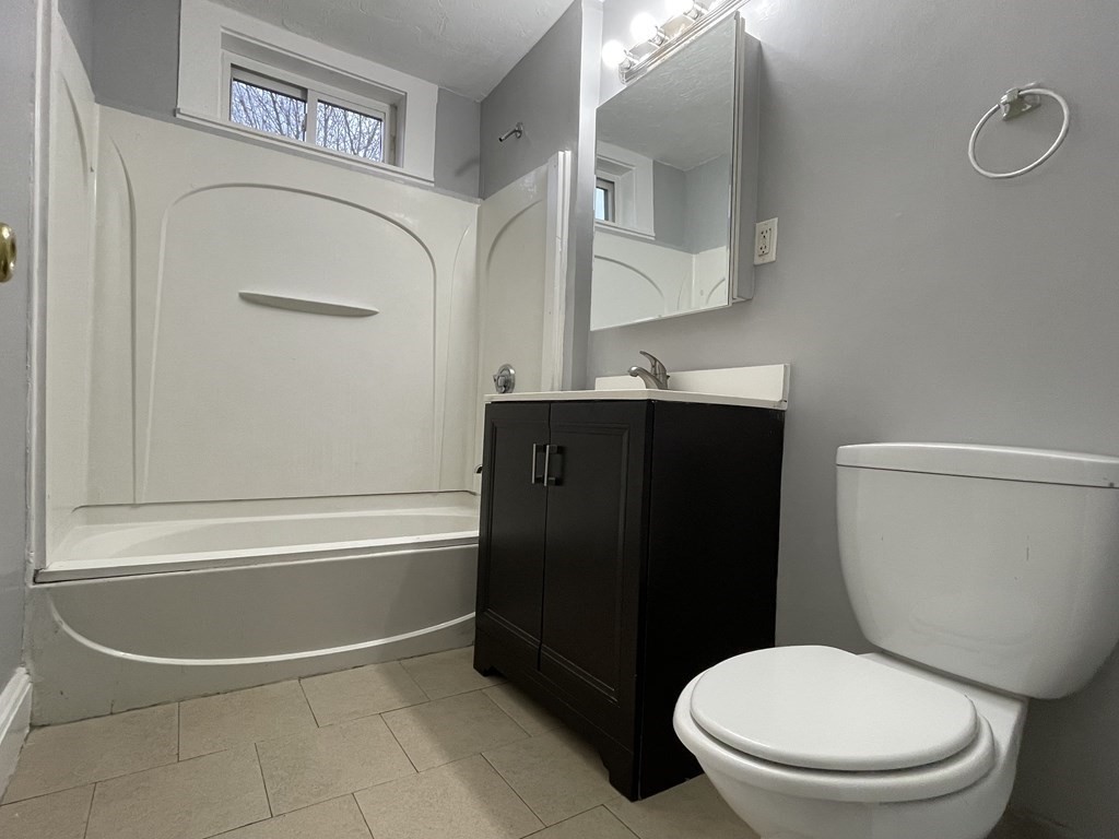 194-196 Massachusetts Ave