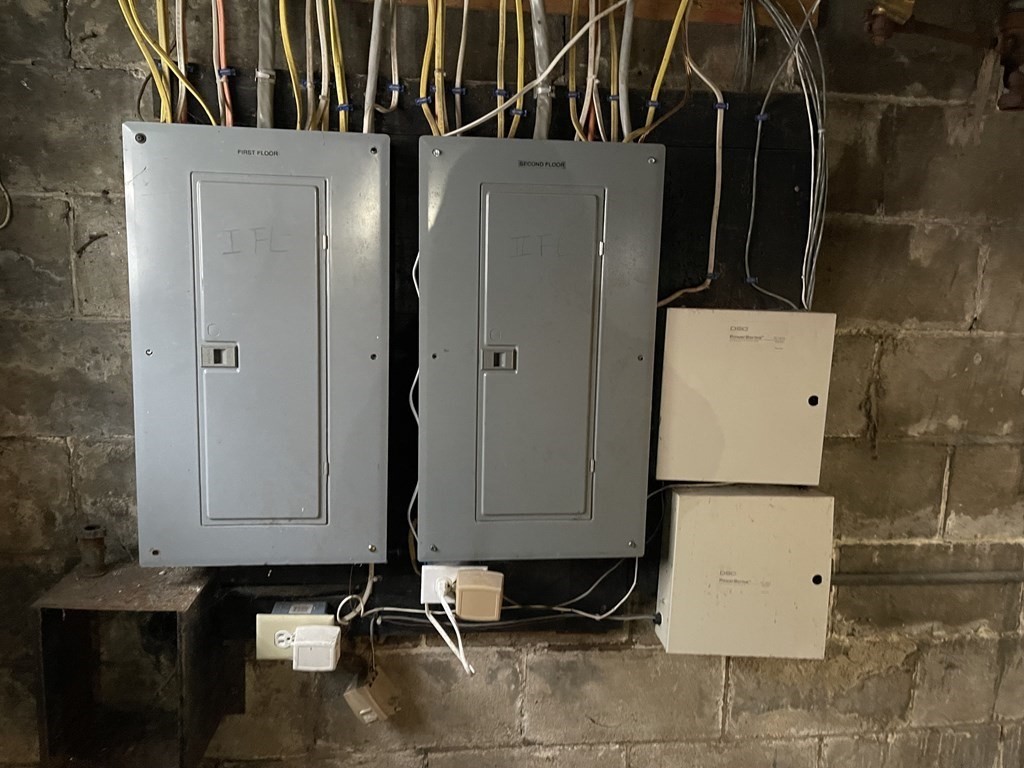 194-196 Massachusetts Ave