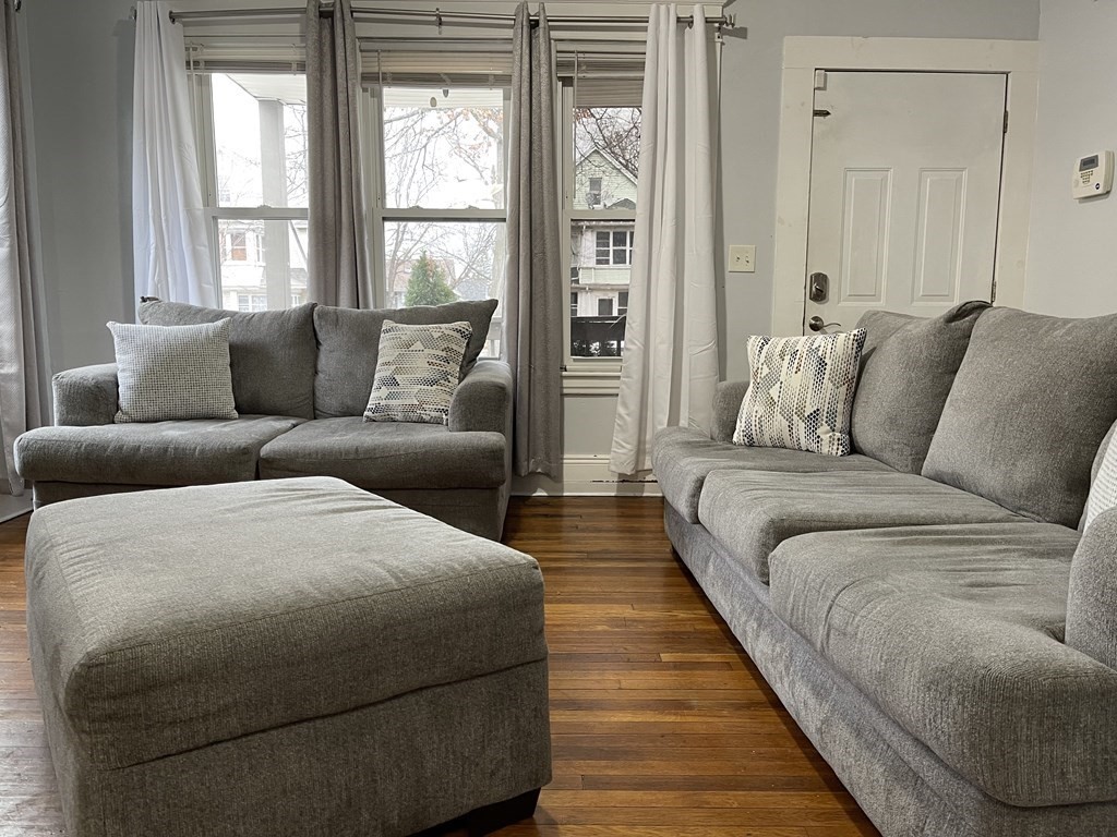 194-196 Massachusetts Ave