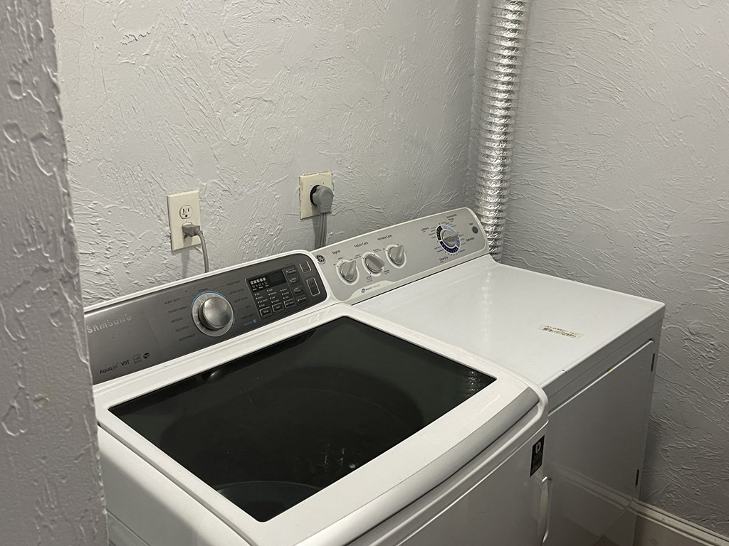 194-196 Massachusetts Ave