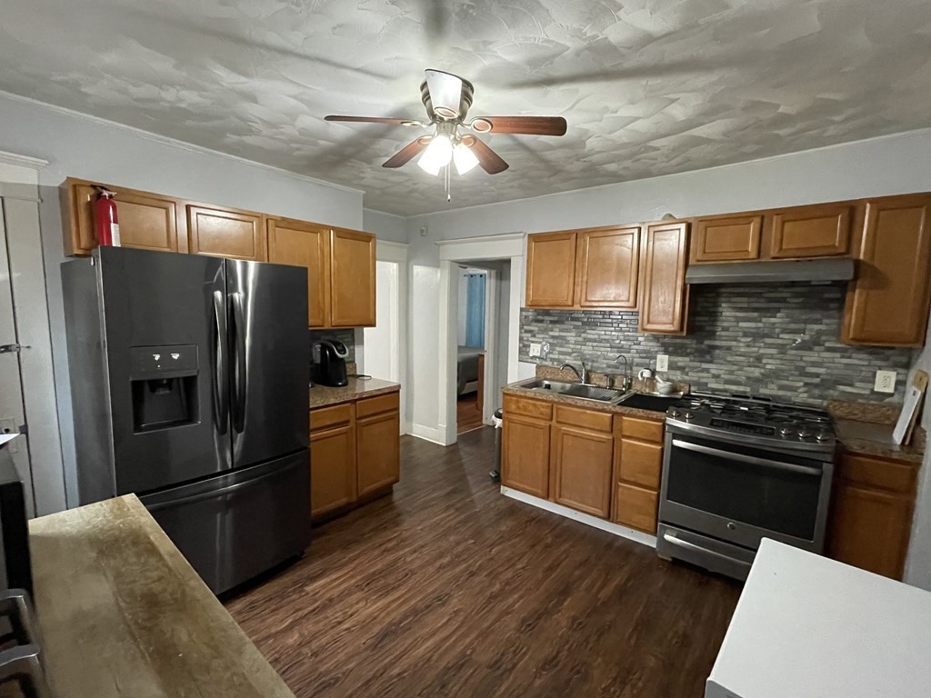 194-196 Massachusetts Ave