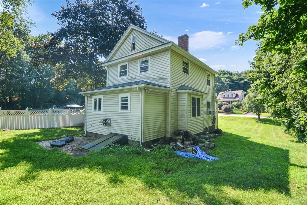 18 Zabelle Ave