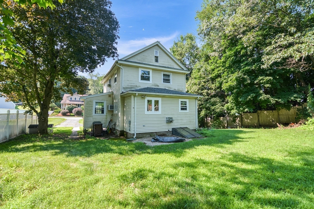 18 Zabelle Ave