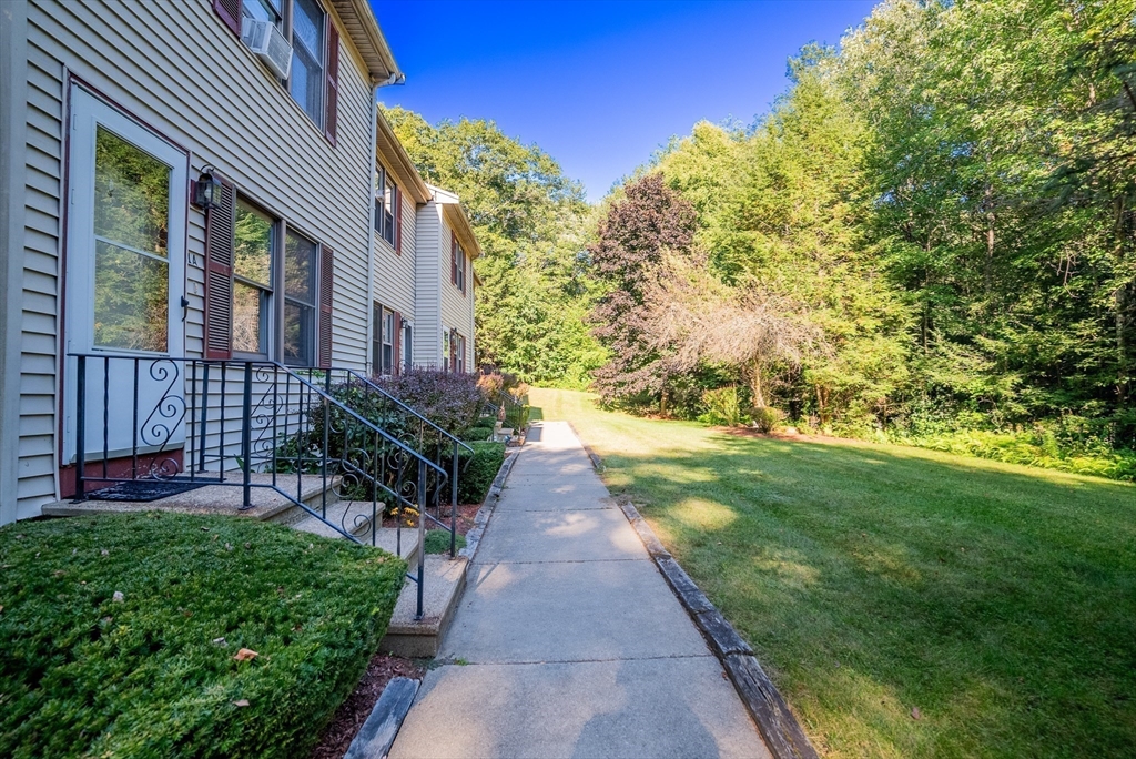 967 Patriots Rd # 2B