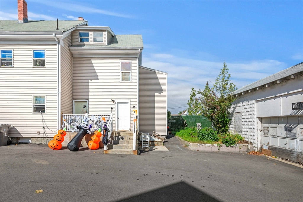 154 Irving St