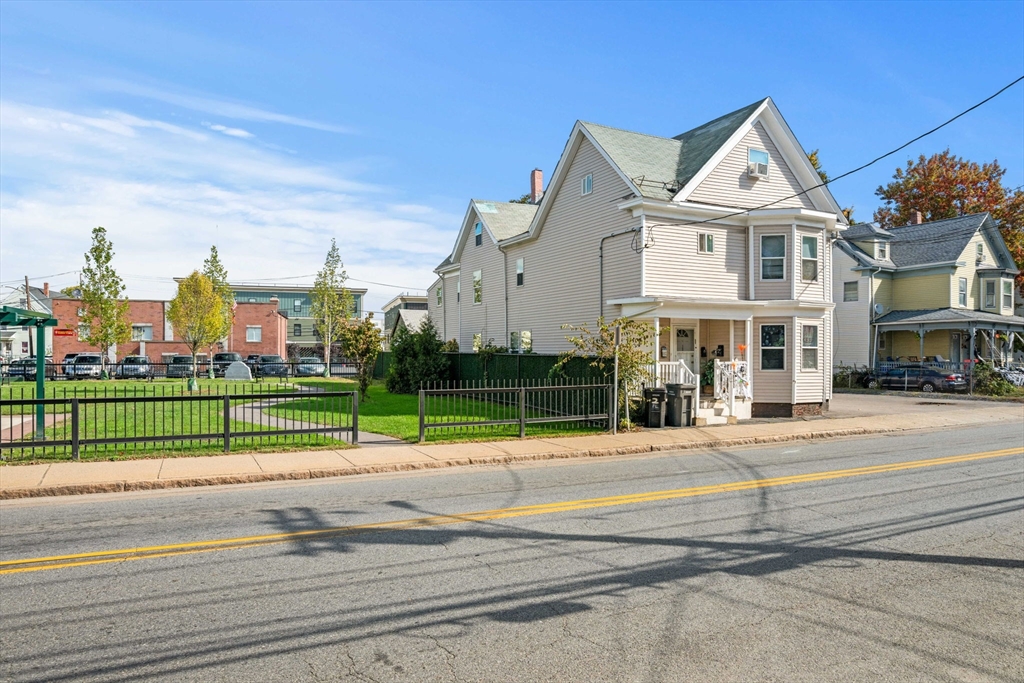 154 Irving St