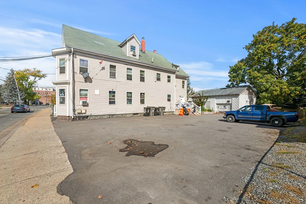 154 Irving St