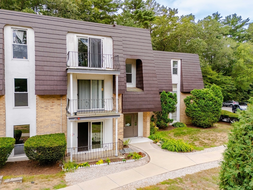 3 Shadowbrook Lane # 3