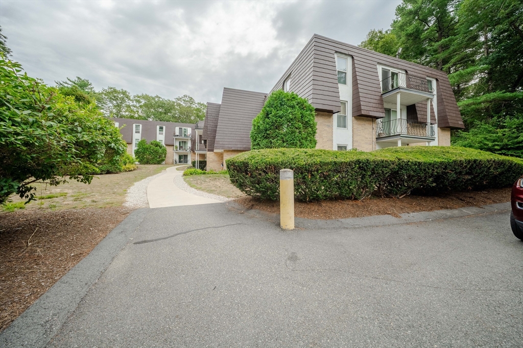 3 Shadowbrook Lane # 3