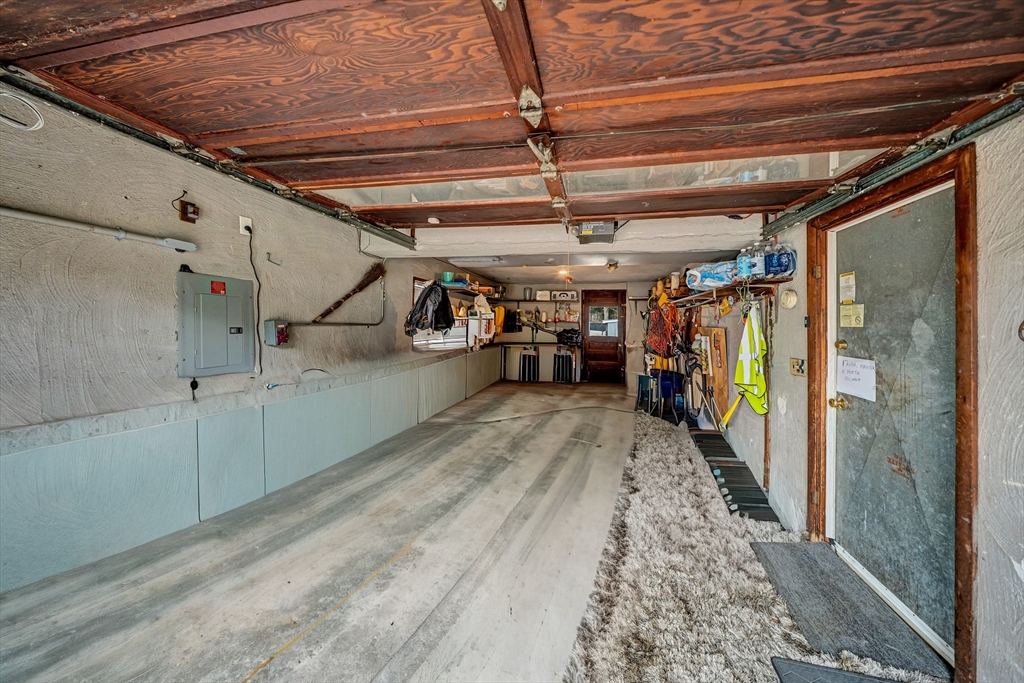 6 Woodward Rd
