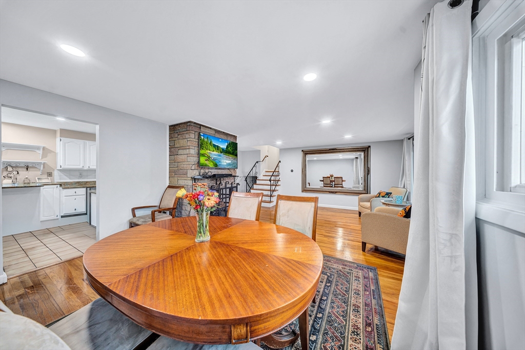 6 Woodward Rd