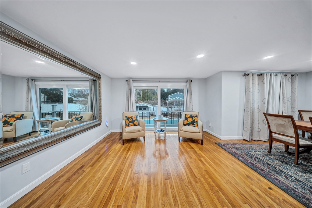 6 Woodward Rd