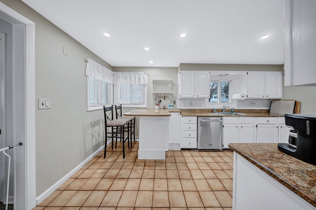 6 Woodward Rd
