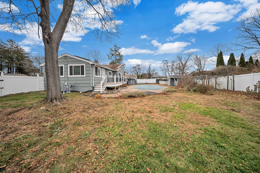 6 Woodward Rd