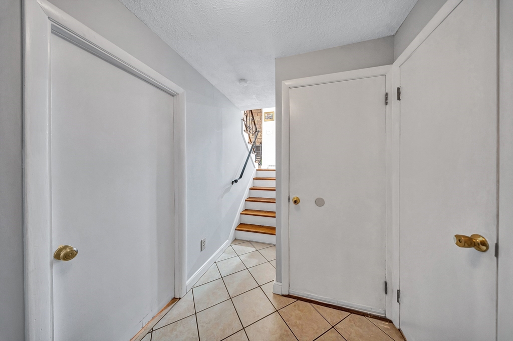 6 Woodward Rd