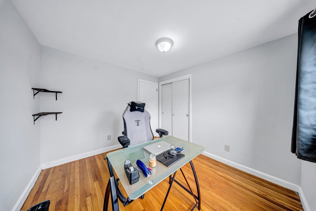 6 Woodward Rd