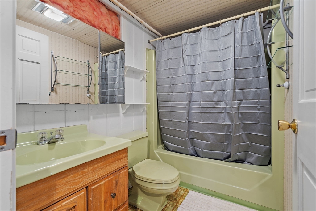 79 Royce Rd