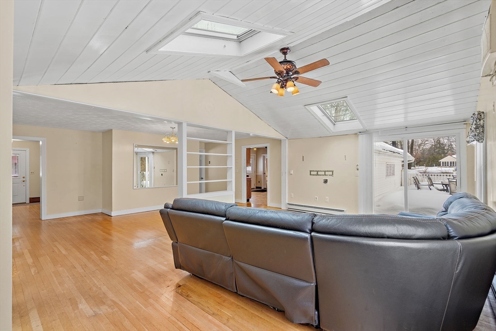 79 Royce Rd
