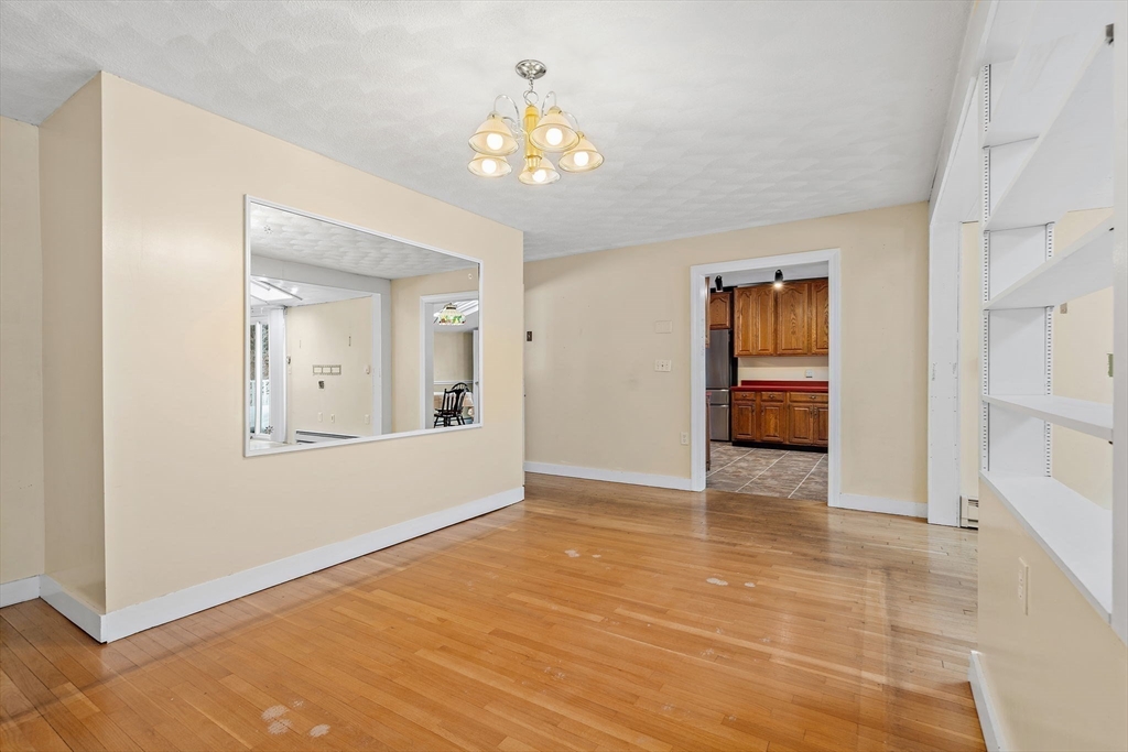 79 Royce Rd