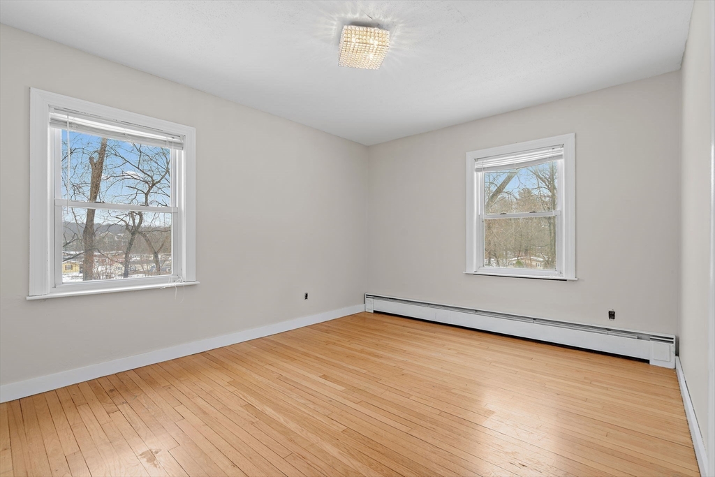 79 Royce Rd