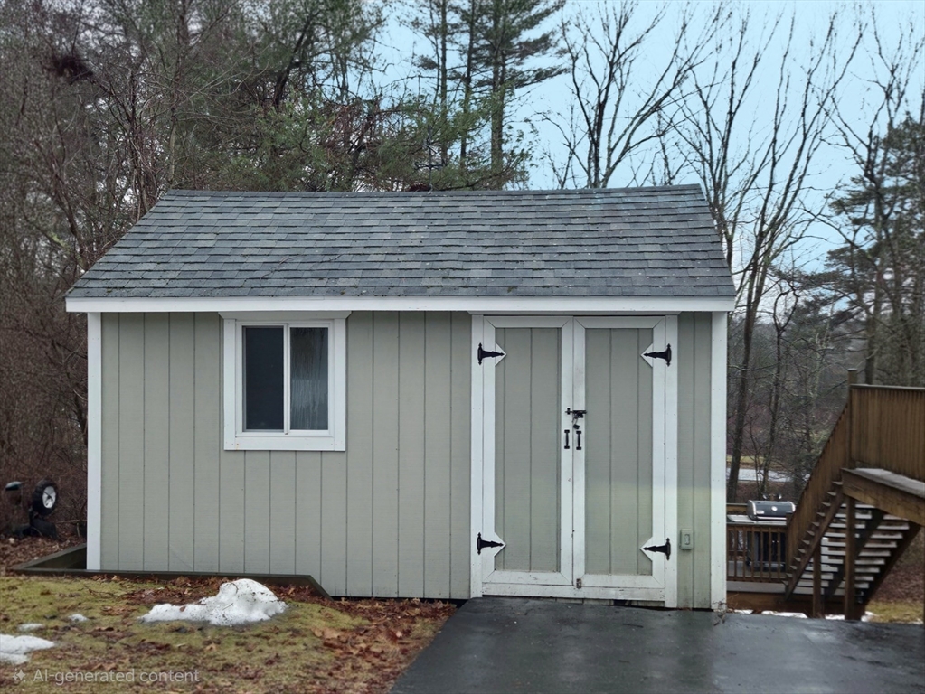 35 Pine Ridge Dr