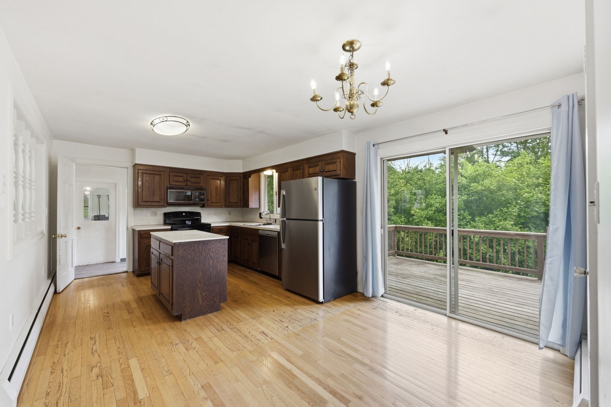 11 James Rd