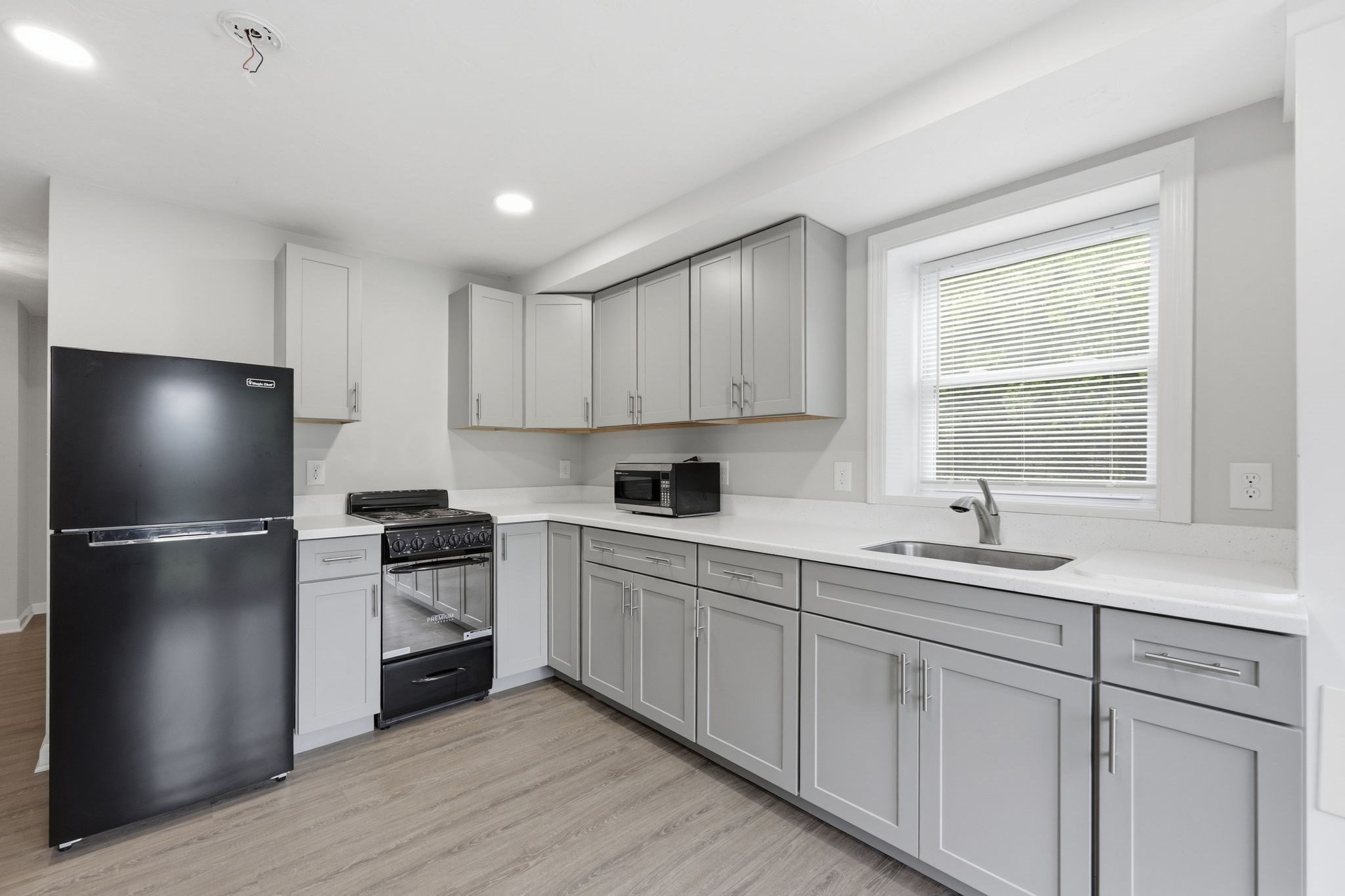 11 James Rd