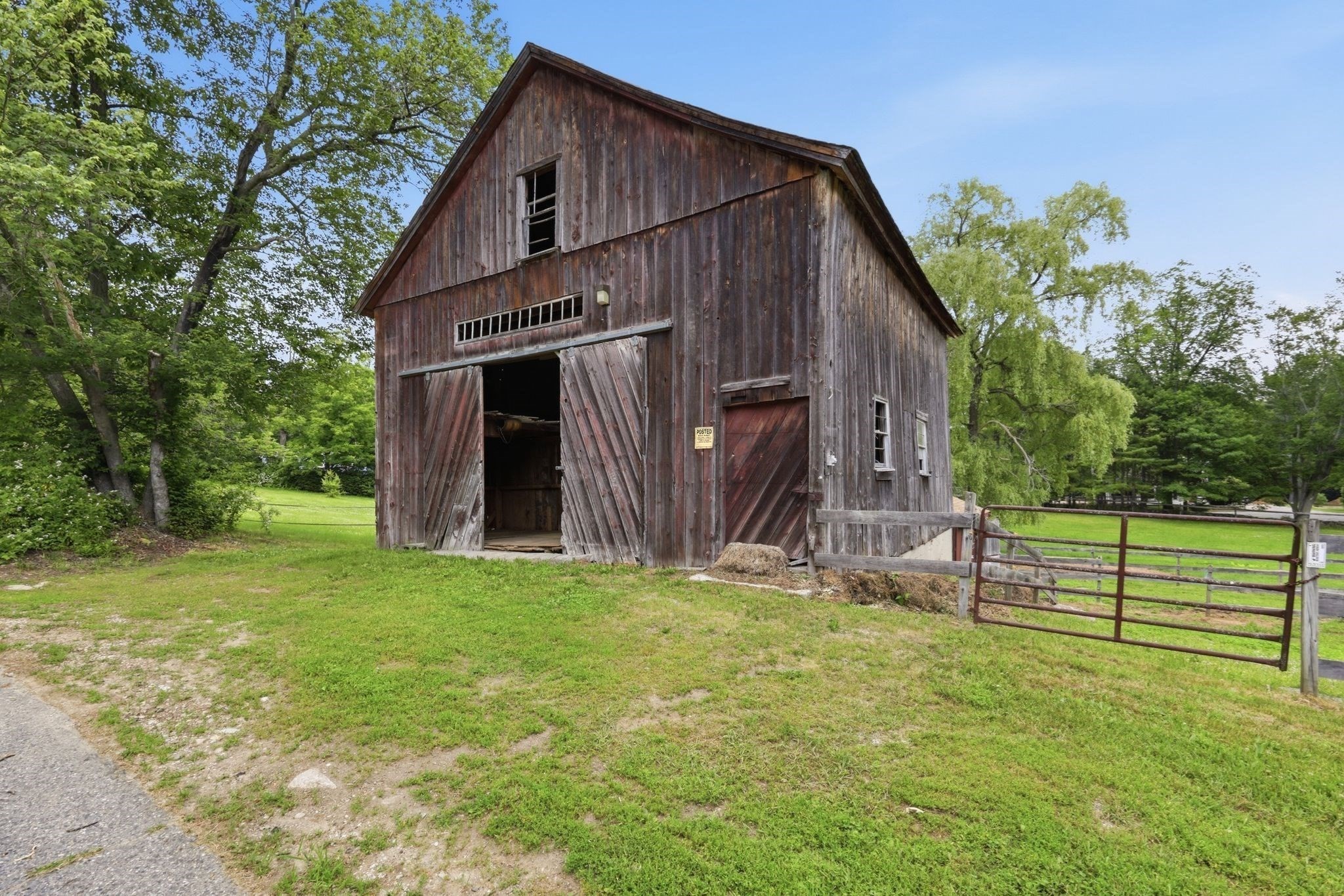 11 James Rd