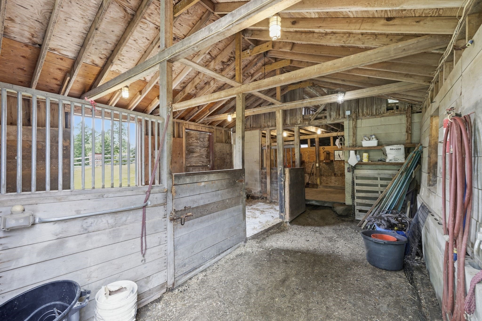 11 James Rd