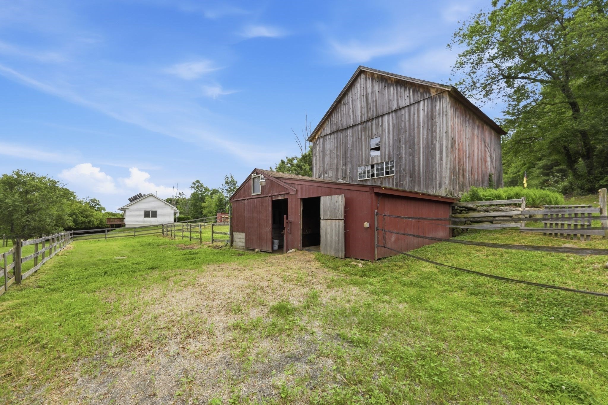 11 James Rd