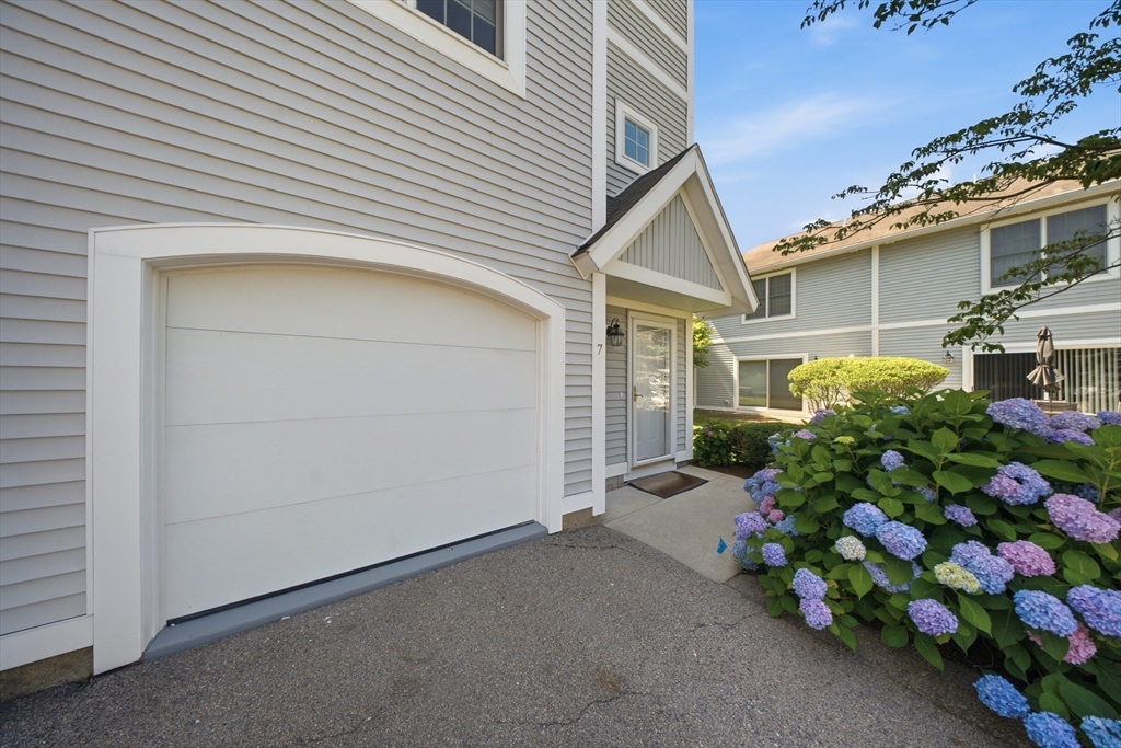 140 Commonwealth Ave # 7