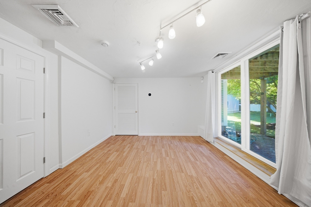 140 Commonwealth Ave # 7