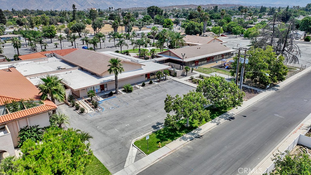 600 E Mayberry Avenue