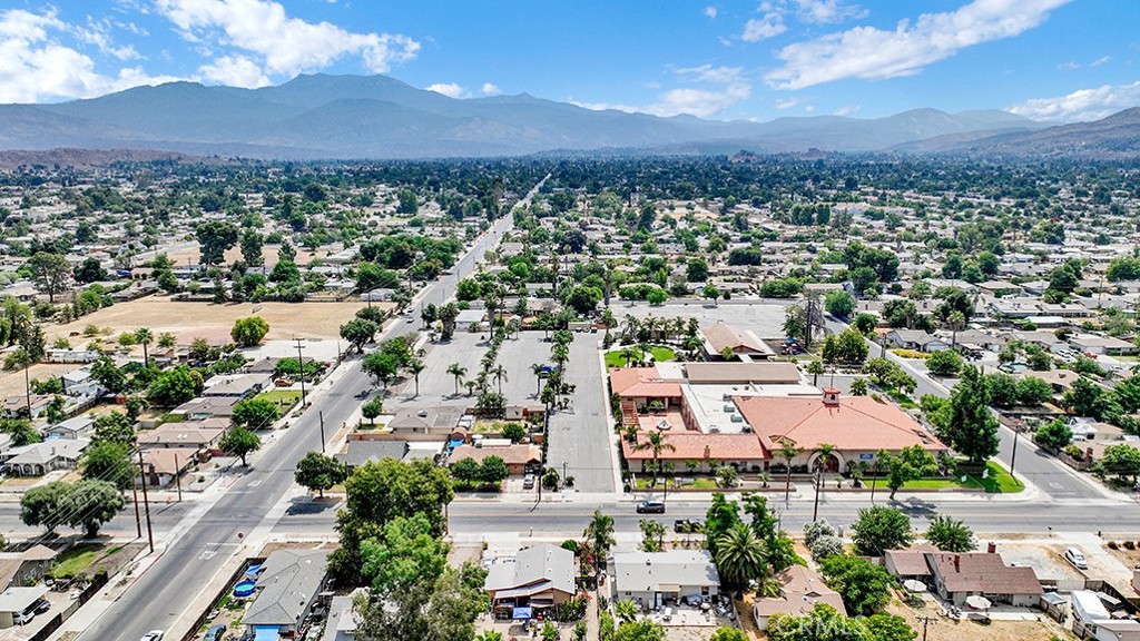 600 E Mayberry Avenue