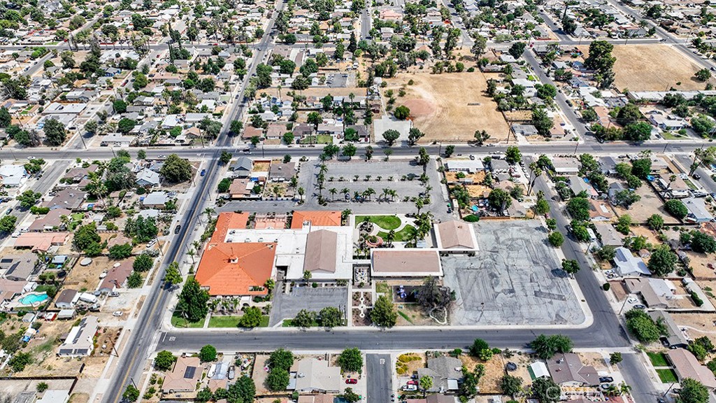 600 E Mayberry Avenue