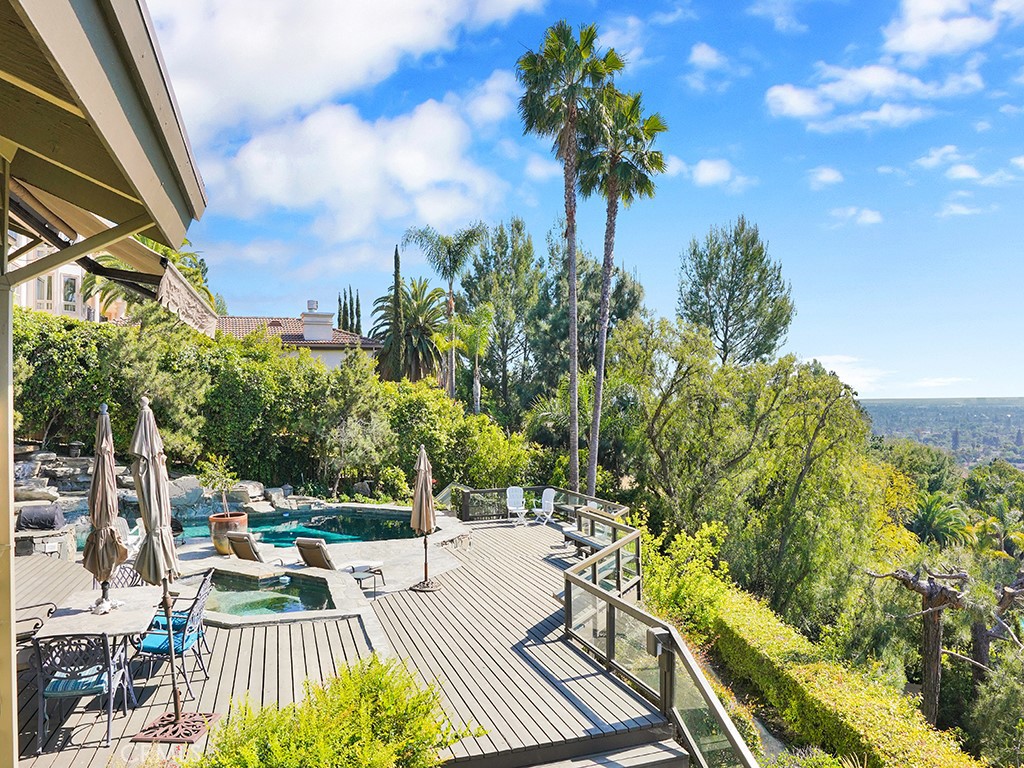 10841 Hideaway Drive