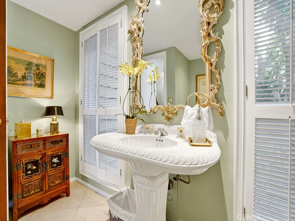 10841 Hideaway Drive