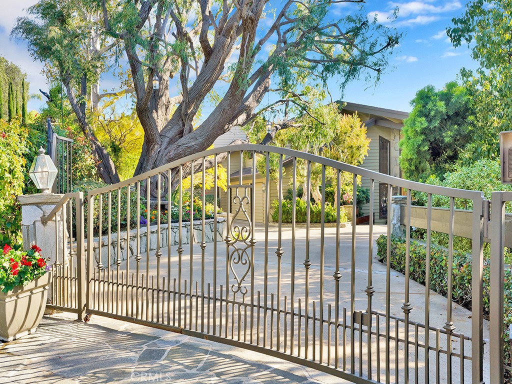 10841 Hideaway Drive