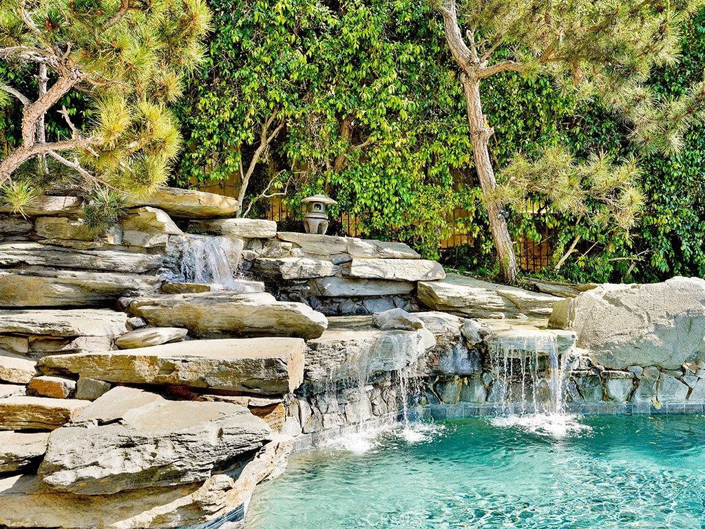 10841 Hideaway Drive