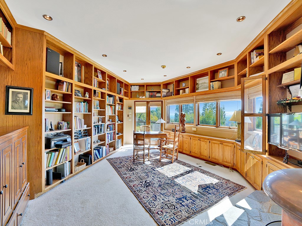 10841 Hideaway