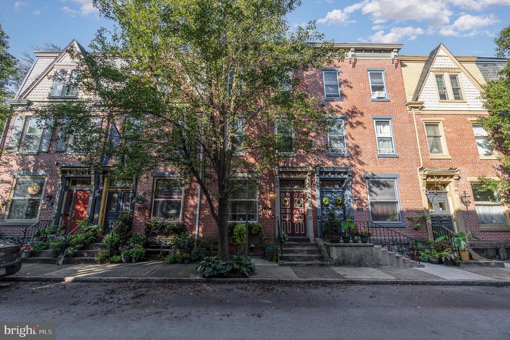 1706 PENN STREET