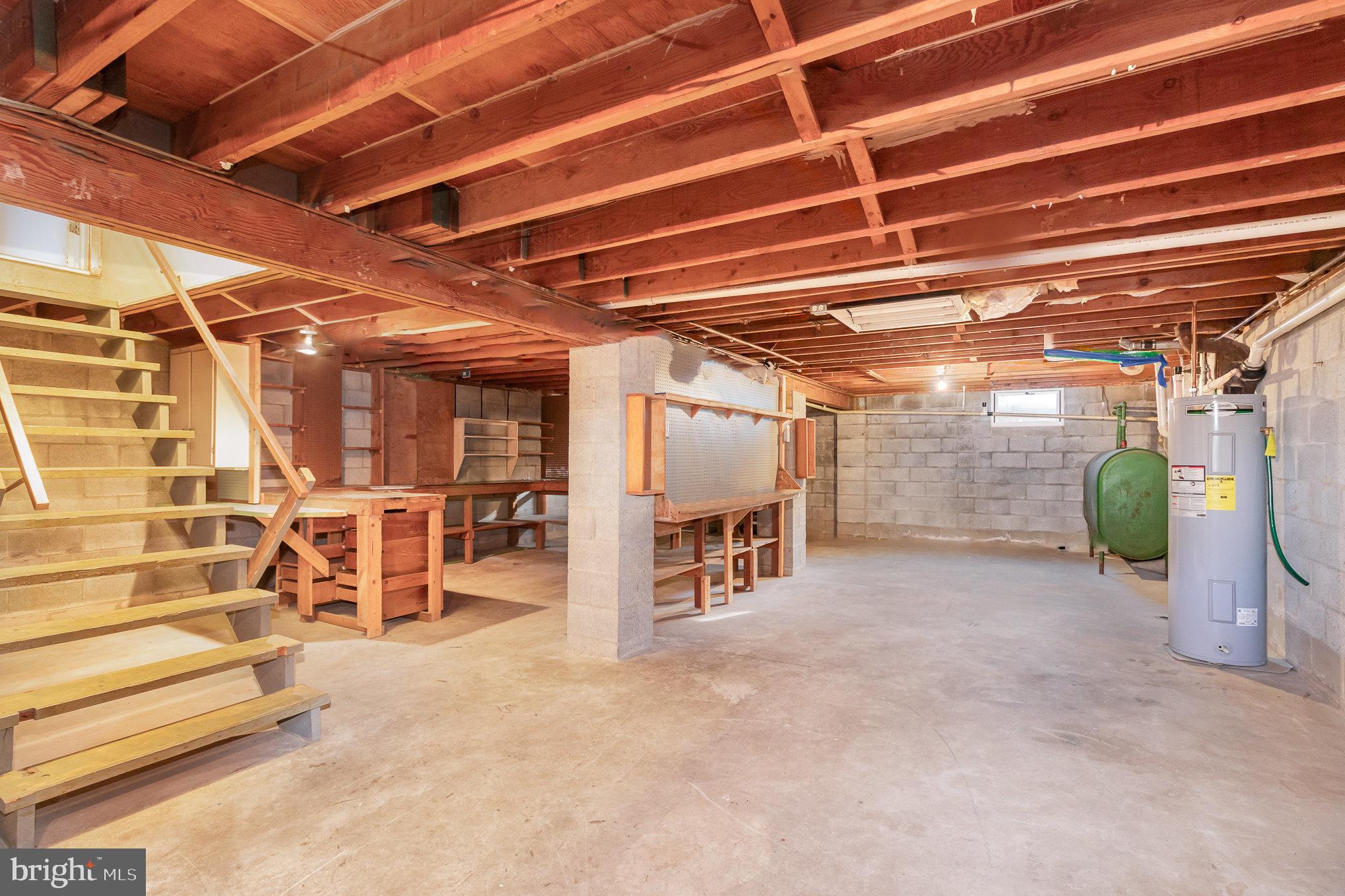 565 HAMPDEN ROAD