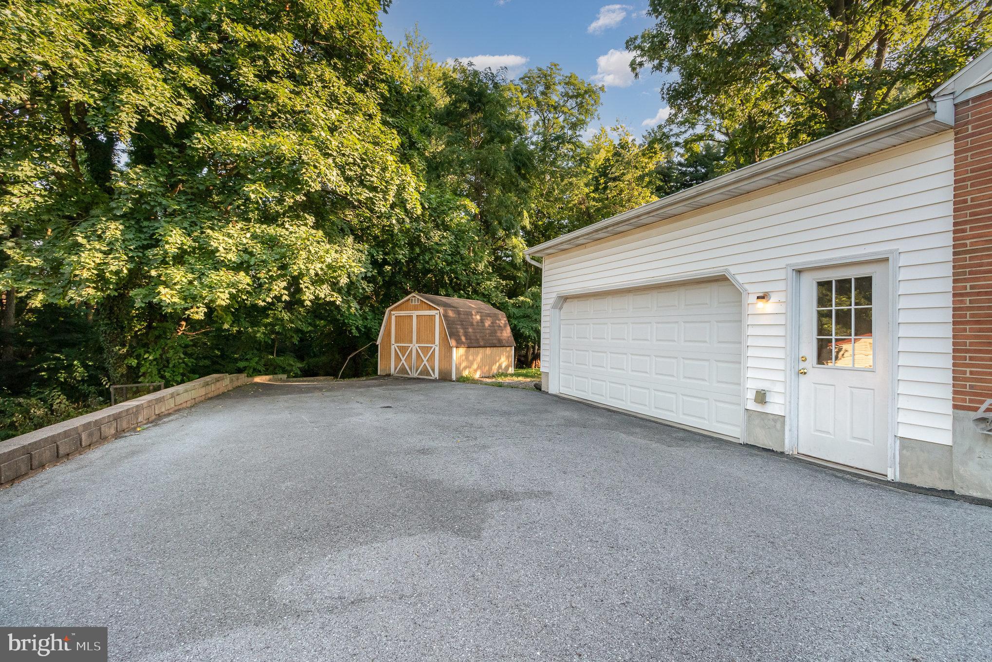 565 HAMPDEN ROAD