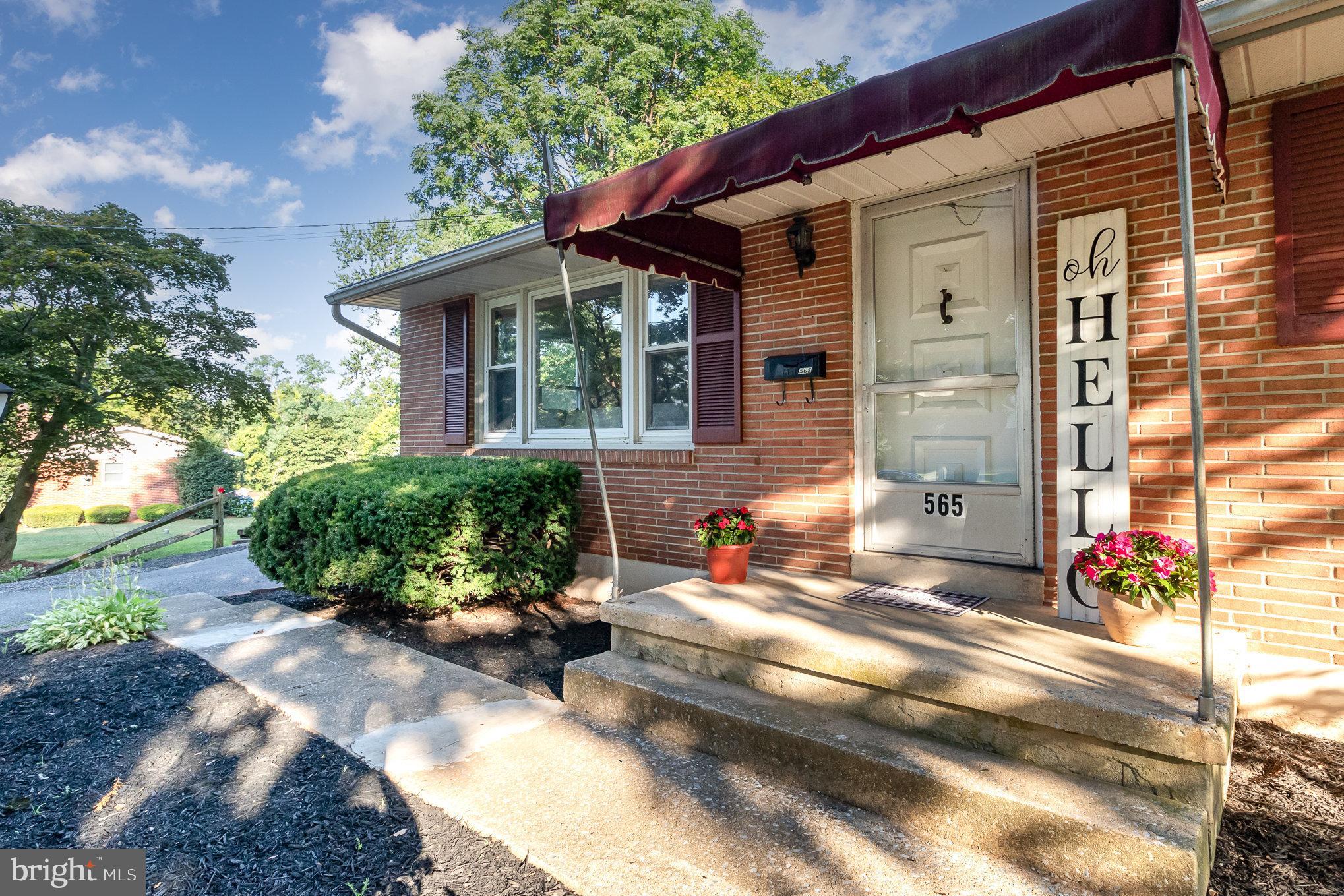 565 HAMPDEN ROAD
